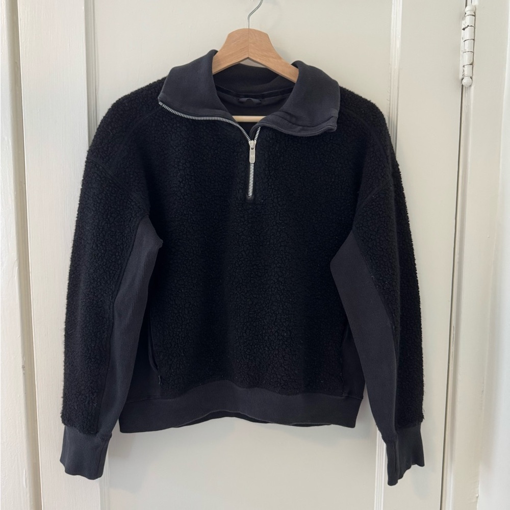 Lululemon - Half Zip Sherpa/Teddy Pullover